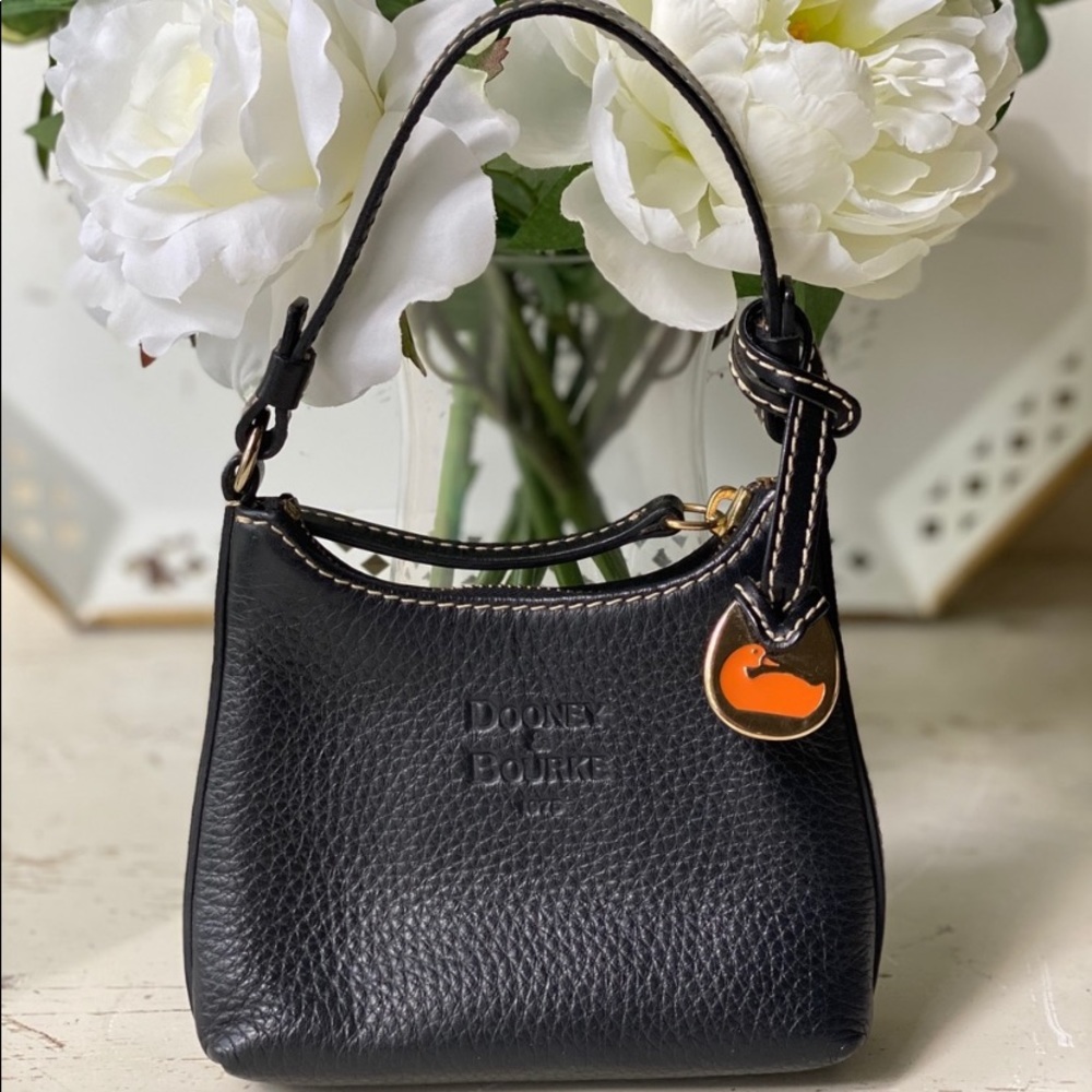 COPY - Dooney and Bourke purse